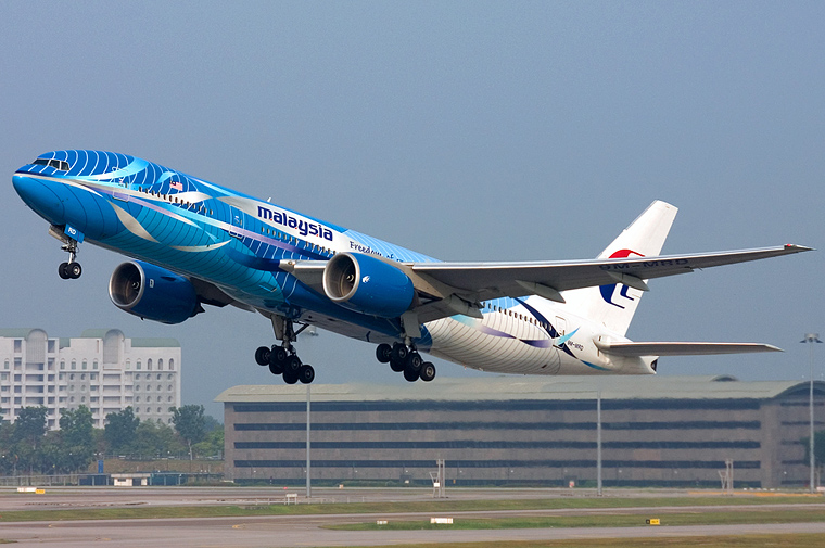 Malaysia Airlines, AirAsia Drop Share Swap  Business Travel