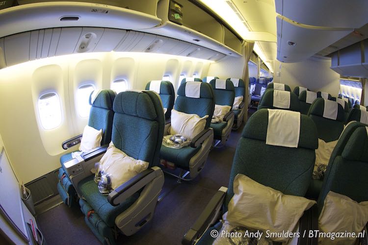Cathay Pacific Flies With Boeing 777 300er On Amsterdam Hong