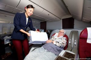 QATAR AIRWAYS BUSINESS CLASS SPECIAL ASSISTENTIE OUDEREN